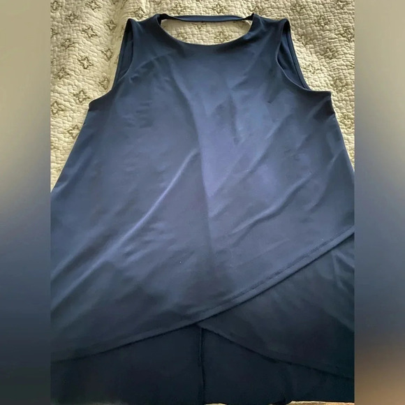 *EUC* Express Hi-Low Tunic with drop back - Picture 7 of 7